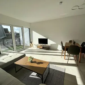 3 Zw 95 M2 Neubau Kostenlos Parkplatz Im Hof , Kitzingen Duitsland